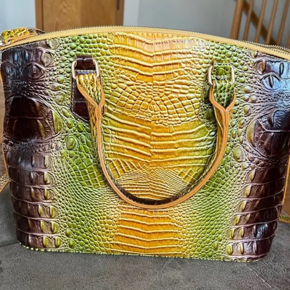 Handbag - Picture 2 of 8